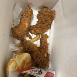 KFC - Ripoff I ordered 5 strips paid 15$ and they can't even get my order right