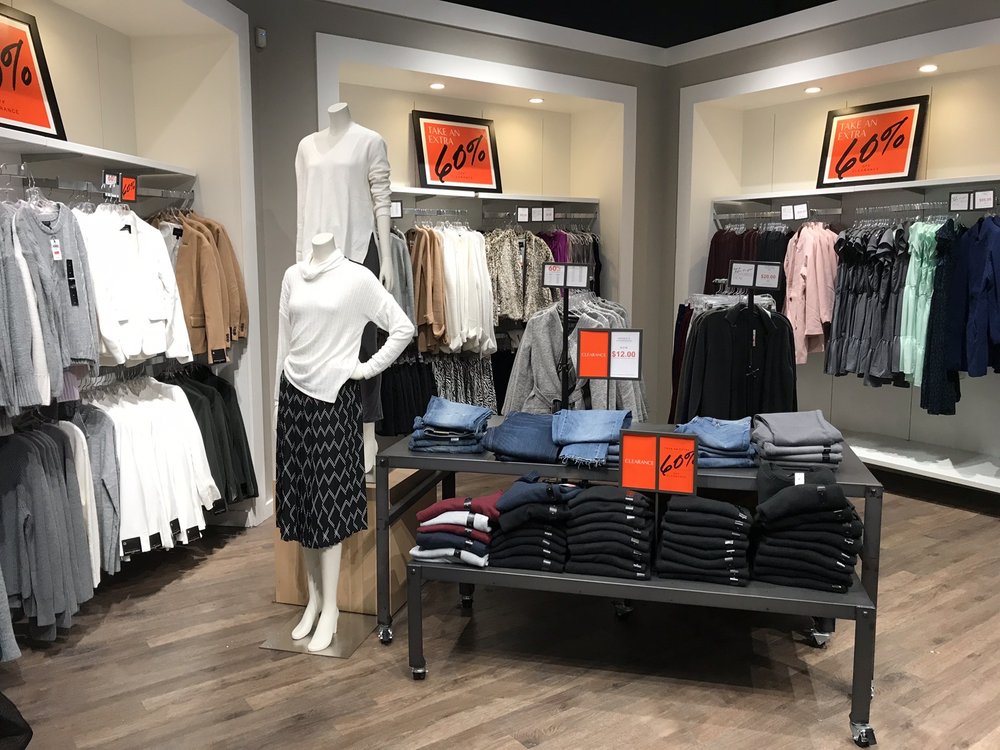 BANANA REPUBLIC FACTORY STORE 17 Photos & 16 Reviews 6800 Oxon Hill