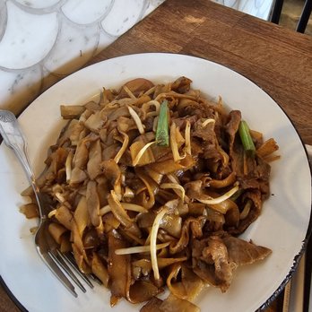Fat Dragon - Beef chow fun - Chinese Near Me - Los Angeles, California Fat Dragon - Beef chow fun - Chinese Near Me - Los Angeles, California