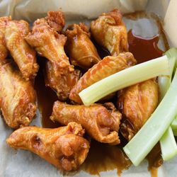 McK's Tavern - Medium Buffalo wings