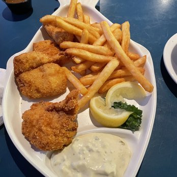 Mo's Seafood & Chowder - Fish and Chips - Cod - Seafood Near Me - Cannon Beach, Oregon Mo's Seafood & Chowder - Fish and Chips - Cod - Seafood Near Me - Cannon Beach, Oregon