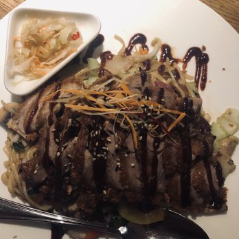 Hâo Noodle&tea - Crispy duck noodle dish - Asian Fusion Near Me - Vienna, 9