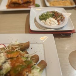 La Parrilla Mexican Restaurant & Bar