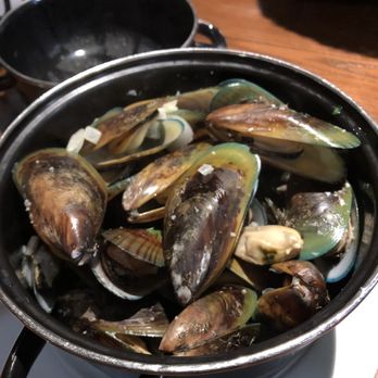 The Fat Duck Gastropub - Green-lipped mussels - Gastropubs Near Me - Te Anau, STL