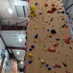 Vertical World North - Variety of climbs