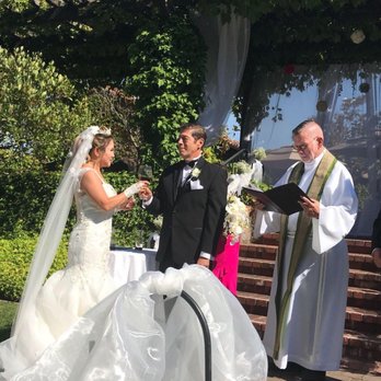 Kevin Tripp Weddings - Officiants Near Me