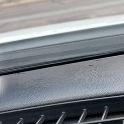 Katautoglass - Cuts in dash