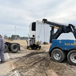 J&E Towing Recovery & Roadside Service