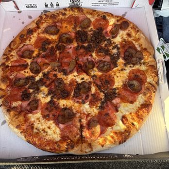 Mattenga's Pizzeria 46 HW New Braunfels - This is one of the best pizza I have ever had. - Pizza Near Me - New Braunfels, Texas