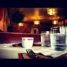 My Instagram photo, while waiting for our order. Ice water and tea.