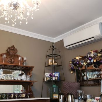 Carriage Way Inn Bed & Breakfast - Coffee bar. - Bed & Breakfast Near Me - Saint Augustine, Florida Carriage Way Inn Bed & Breakfast - Coffee bar. - Bed & Breakfast Near Me - Saint Augustine, Florida