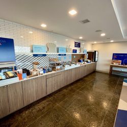 Holiday Inn Express & Suites George - Complimentary Hot Breakfast Buffet at the new Holiday Inn Express & Suites George - Quincy South