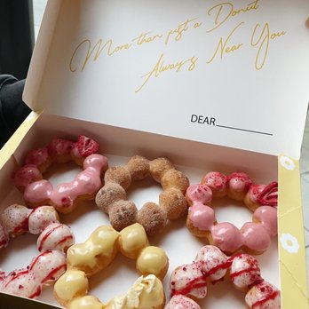 Mochinut - Seattle - half dozen! strawberry (2x), churro, raspberry (2x), mango - Donuts Near Me - Seattle, Washington Mochinut - Seattle - half dozen! strawberry (2x), churro, raspberry (2x), mango - Donuts Near Me - Seattle, Washington