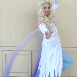 Sweet Sentiments Princess Parties - Cast Member Mari showing off her Ice powers as this Queen from her 2nd film