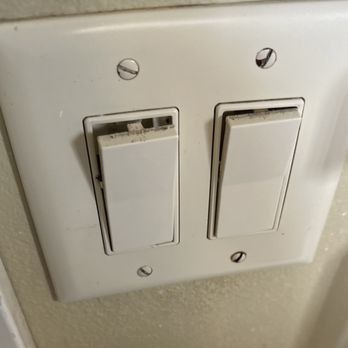Volt Tech Electric - Before (broken light switch) - Electricians Near Me Volt Tech Electric - Before (broken light switch) - Electricians Near Me