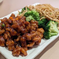 China Palace - House Chicken Lunch Special