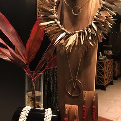 Kanilehua - Surround yourself with beautifully, handcrafted, Hawaiian pieces