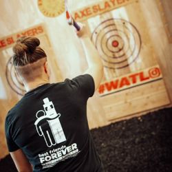 AXE SLAYERS THROW HOUSE