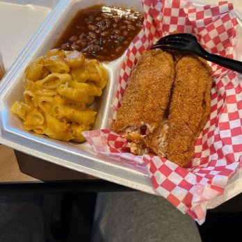Mary Ellen’s - Catfish with Mac and Cheese and Baked Beans - Food Trucks Near Me - Lincoln, Nebraska Mary Ellen’s - Catfish with Mac and Cheese and Baked Beans - Food Trucks Near Me - Lincoln, Nebraska