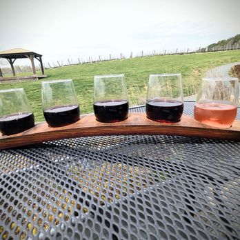 Cunningham Creek Winery - Flight: Merlot/Meritage/Estate Petit Verdot/Estate Herd Dog/Tall& Strong - Wineries Near Me - Palmyra, Virginia Cunningham Creek Winery - Flight: Merlot/Meritage/Estate Petit Verdot/Estate Herd Dog/Tall& Strong - Wineries Near Me - Palmyra, Virginia