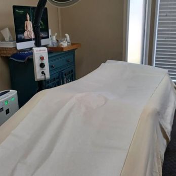 White Lotus Wellness - Clean, quiet and relaxing rooms for acupuncture. - Acupuncture Near Me - Torrance, California