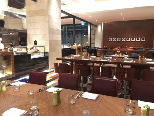 Grand Hyatt Manila by null