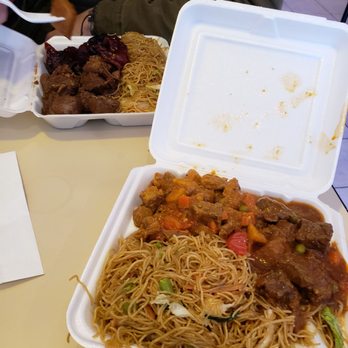 Susan's Kitchenette - Pancit combos with pork adobo, tocino, caldaretta, and menudo. So good, just tastes like home! - Filipino Near Me - Virginia Beach, Virginia Susan's Kitchenette - Pancit combos with pork adobo, tocino, caldaretta, and menudo. So good, just tastes like home! - Filipino Near Me - Virginia Beach, Virginia