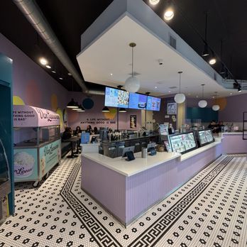 Van Leeuwen Ice Cream - Long Beach - Inside - Ice Cream & Frozen Yogurt Near Me - Long Beach, California