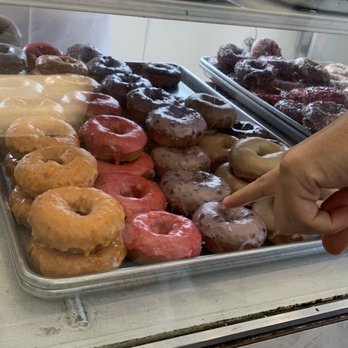 Primo's Donuts - Donut case - Donuts Near Me - Los Angeles, California Primo's Donuts - Donut case - Donuts Near Me - Los Angeles, California