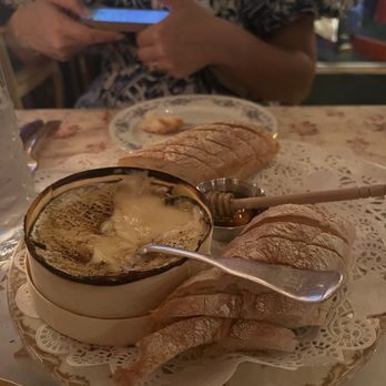 La Fresa Francesa - Baked Vacherin - Wine Bars Near Me - Hialeah, Florida La Fresa Francesa - Baked Vacherin - Wine Bars Near Me - Hialeah, Florida