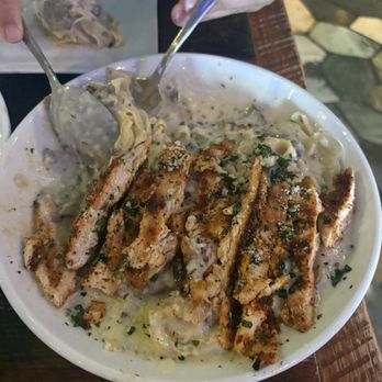 Pop's For Italian - Chicken Alfredo - Italian Near Me - Ferndale, Michigan Pop's For Italian - Chicken Alfredo - Italian Near Me - Ferndale, Michigan