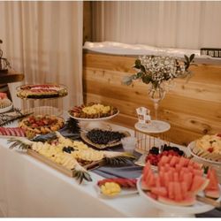2Sisters Catering