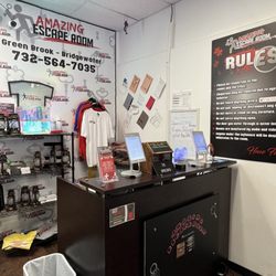 Amazing Escape Room - Front desk