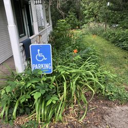 Chestnut Charm Bed & Breakfast - very mild picture of unmaintained beds