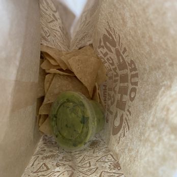 Chipotle Mexican Grill - guacamole and chips - Mexican Near Me - West Hartford, Connecticut Chipotle Mexican Grill - guacamole and chips - Mexican Near Me - West Hartford, Connecticut