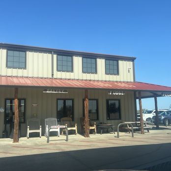 Pecan Shed - A view from the gas pumps. - Farmers Market Near Me - Henrietta, Texas