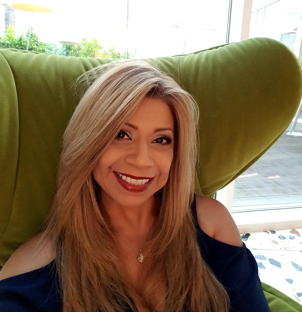 ALICIA L ROBERTSONHAIR ARTISTRY PRO AT ALCHEMY SALON 106 N 37th St