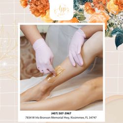 Silky-smooth legs for every sunny plan.
Stay carefree and confident with our leg waxing service.
Book now - glow starts here.