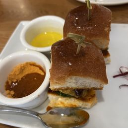 Bombay Sliders