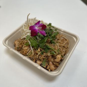 Kra-Pow Thai Eatery - padthai - Thai Near Me - Stanton, California Kra-Pow Thai Eatery - padthai - Thai Near Me - Stanton, California