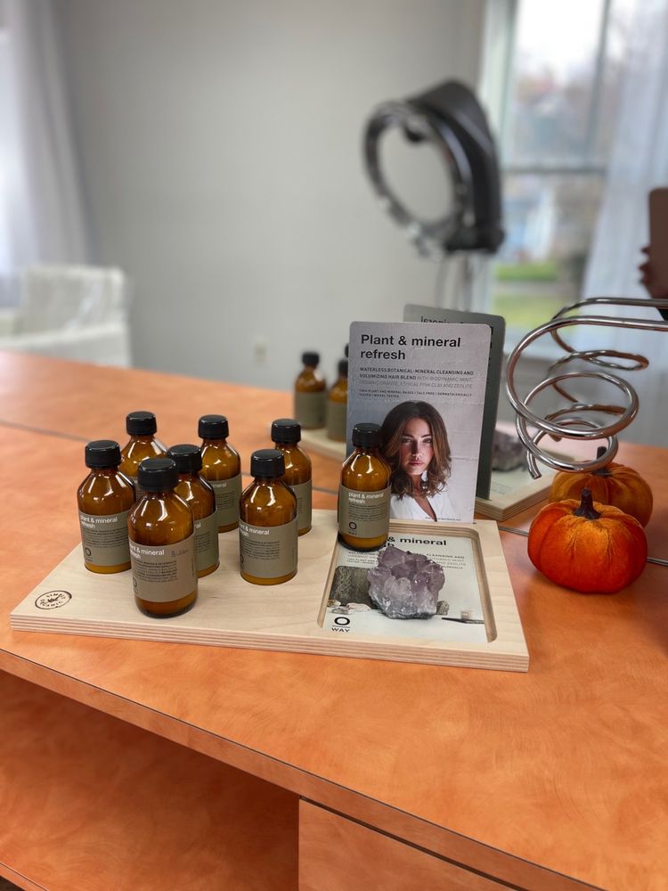 SHEAR GLO BEAUTY BAR Updated June 2024 13 Photos 125 Mill St, Occoquan, Virginia Hair