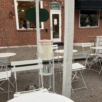 Café Dear Leon - Outside covered seating - Cafes Near Me - Baltimore, Maryland Café Dear Leon - Outside covered seating - Cafes Near Me - Baltimore, Maryland