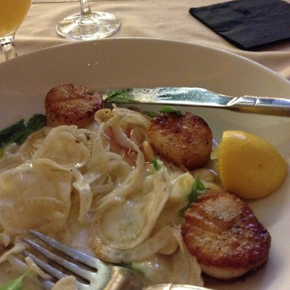 Firefly Eatery & Bar - Scallops with fennel - New American Near Me - San Diego, California