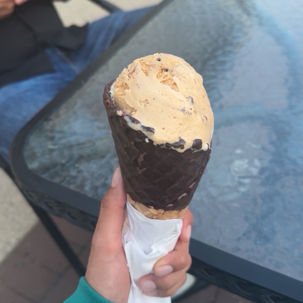Something Sweet - S'mores ice cream - Candy Stores Near Me - Lake Geneva, Wisconsin Something Sweet - S'mores ice cream - Candy Stores Near Me - Lake Geneva, Wisconsin