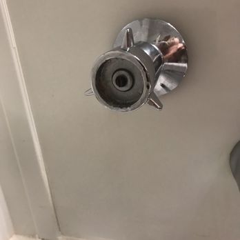 Anchor Bay Inn - Broken hot water handle - Hotels Near Me - Reedsport, Oregon Anchor Bay Inn - Broken hot water handle - Hotels Near Me - Reedsport, Oregon