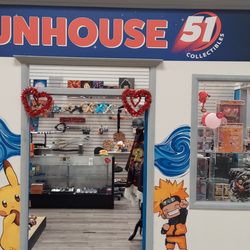 Funhouse 51 Collectibles - The outside of the store had the mural painted by local artist Lori