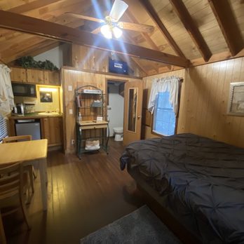 Lazy Z Resort - Inside cabin 12 - Resorts Near Me - Twain Harte, California
