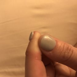 Le's Nails - Janky, thick polish