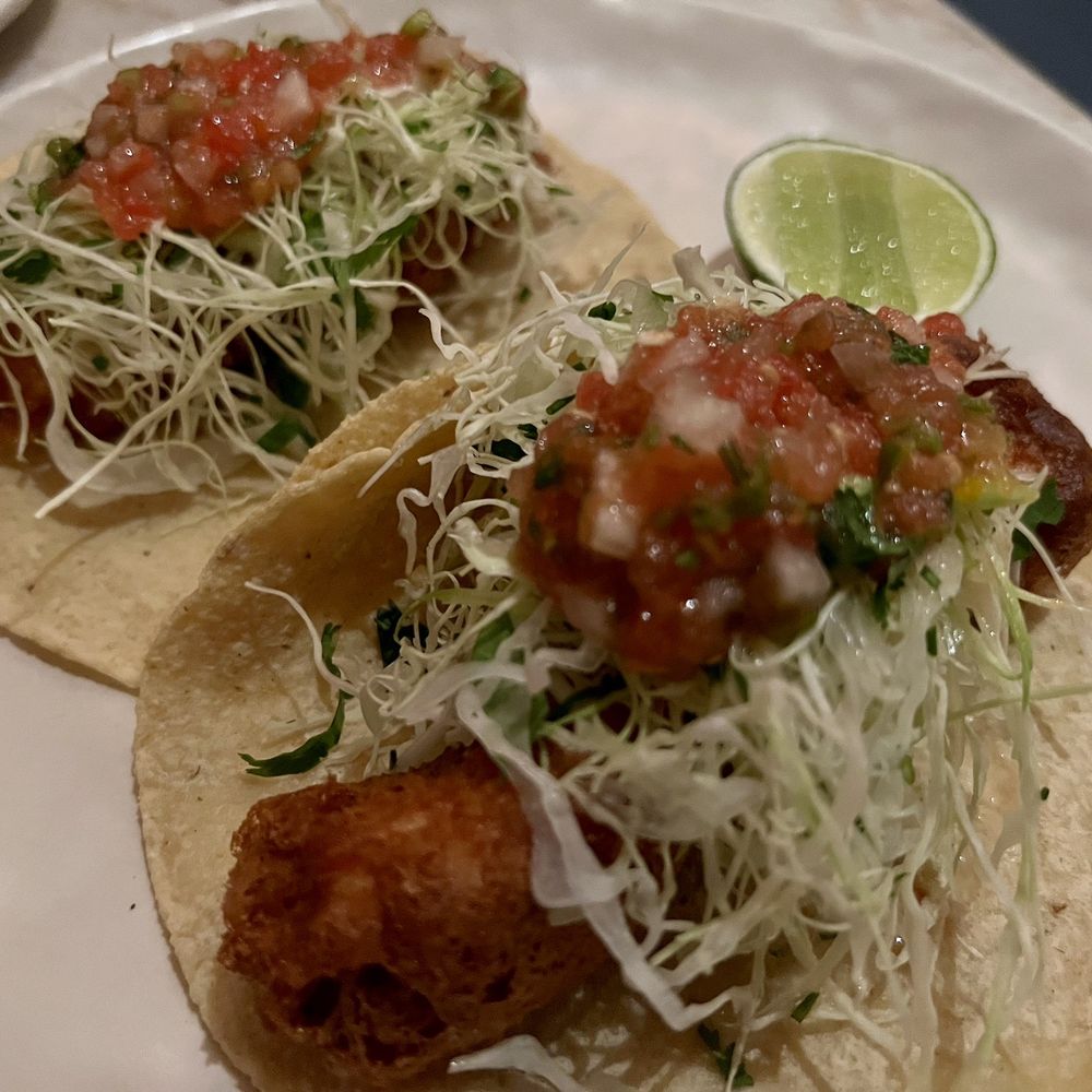 Este - Fish tacos - Seafood Near Me - Austin, Texas