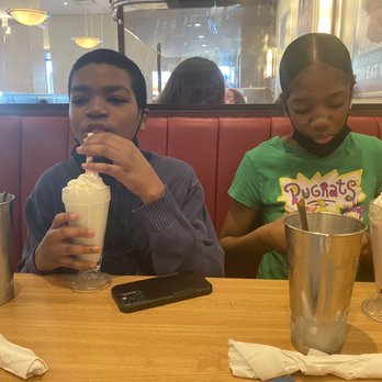Silver Diner - Diners Near Me - Alexandria, Virginia